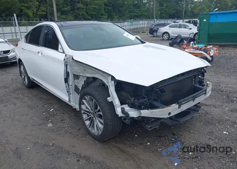 2015 Hyundai Genesis 3.8 z USA, uszkodzony, nr VIN KMHGN4JE2FU079590